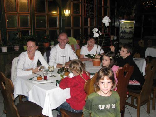 Aranyszarvas-Goldener Hirsch Pension ซาลาคาโรส ภายนอก รูปภาพ